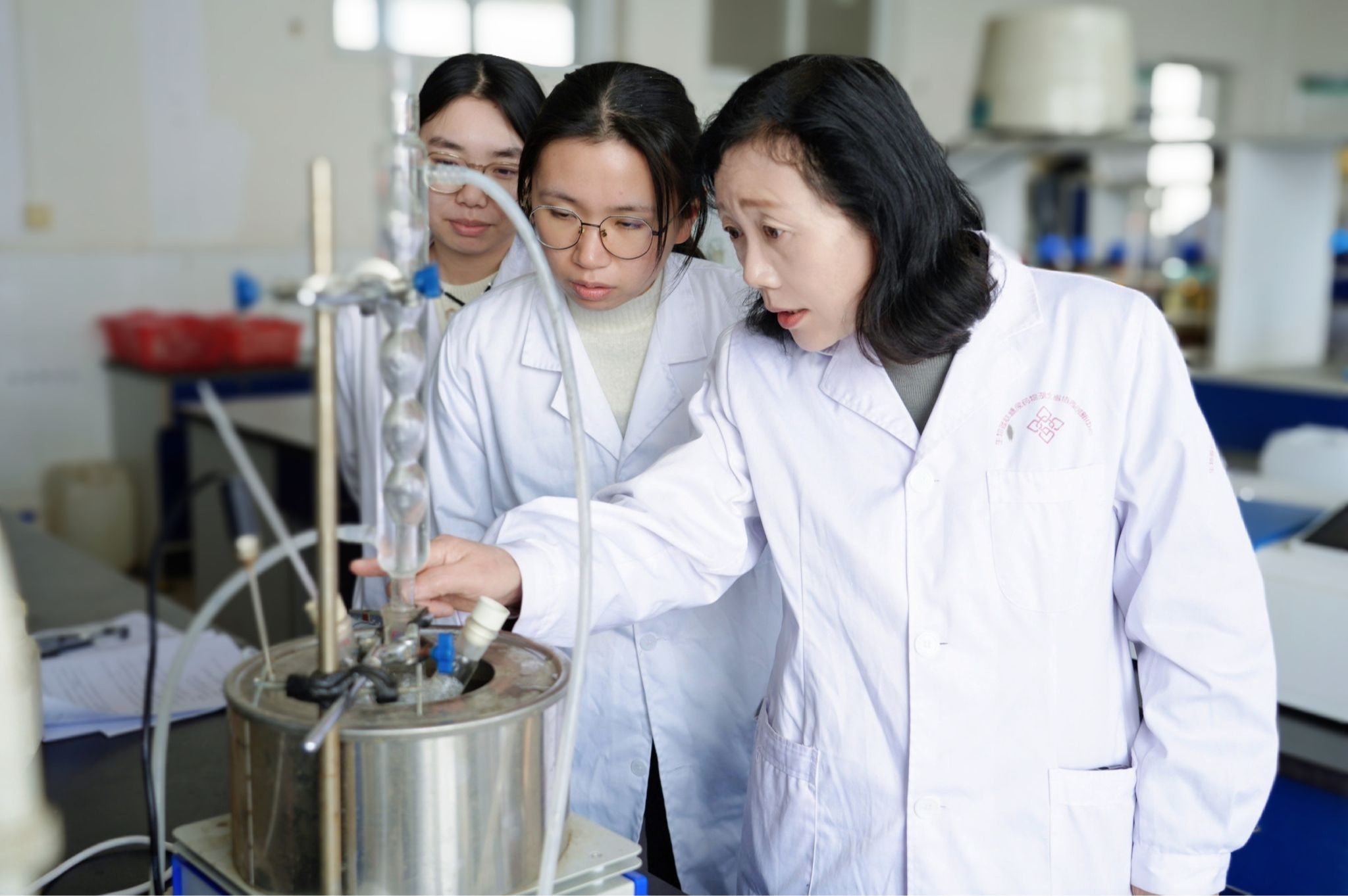 武昌理工学院《药物化学》课程获评省级课程思政示范课程